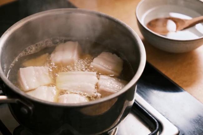 猪油渣是吃掉还是扔掉 健康食用有讲究