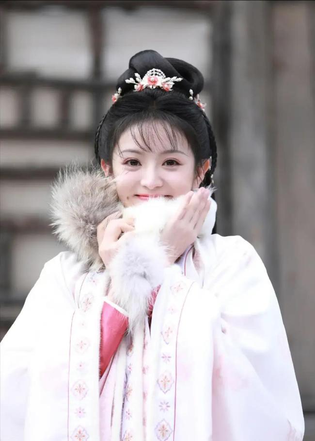 田曦薇能演杀猪女李雪琴早有预言
