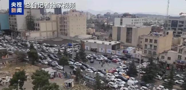 全公司帮抢机票小伙已回国 曲折回国路平安结束