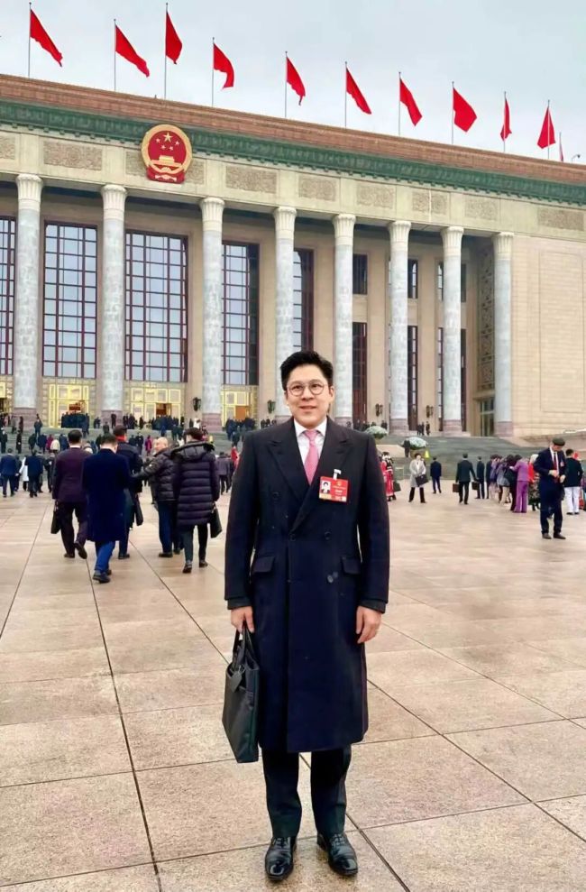 霍启刚：建议降低中等收入群体税率 推进共同富裕