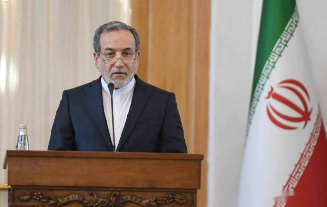 伊朗外交部长：尽管杀害了我们的最高领袖 但美国仍未能实现其开战目标 伊朗誓言不会倒下