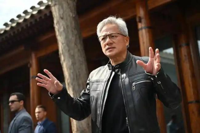 黄仁勋股票奖励占总薪酬80% AI芯片霸主的惊人薪酬结构