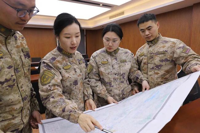 全国性表彰奖励,她是全军唯一 气象海洋专家的荣耀之路