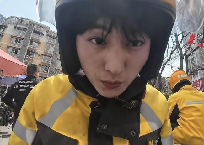 大学生寒假无休送外卖收入过万 春节无休全程在岗