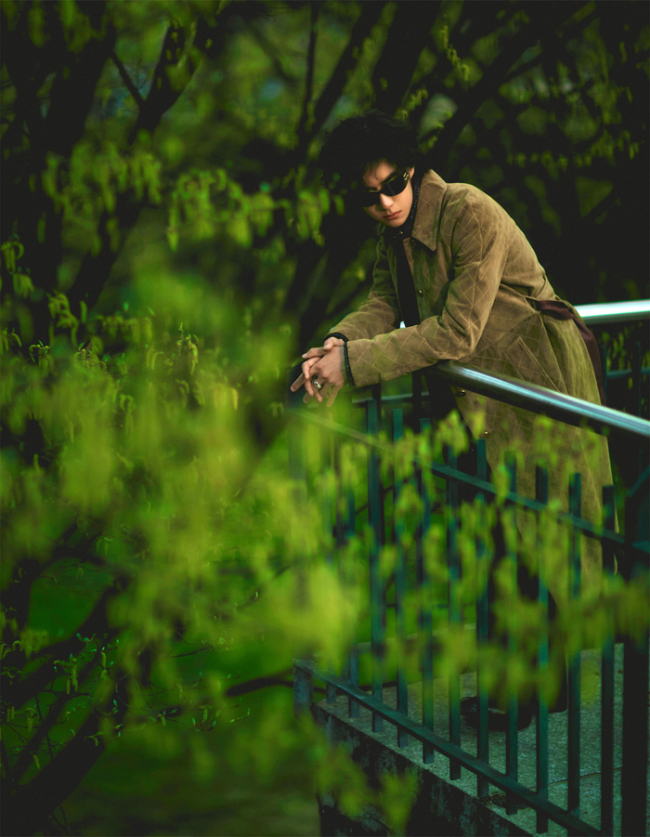 王一博巴黎大秀第三套 香奈儿潮流态度