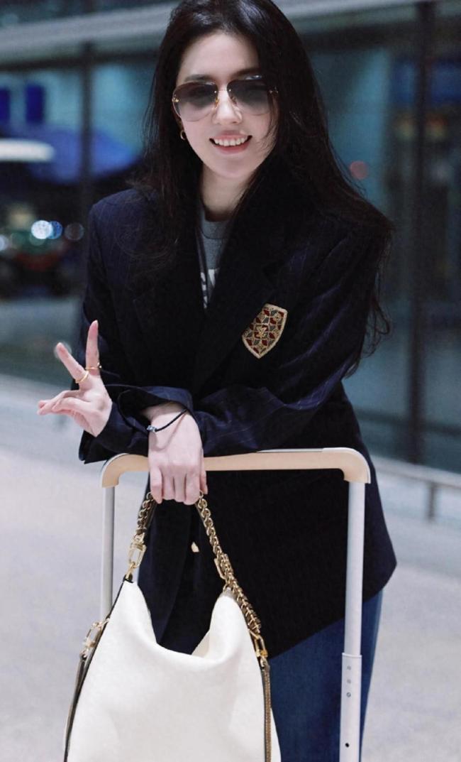 刘亦菲LV大秀造型图 松弛感穿搭模板