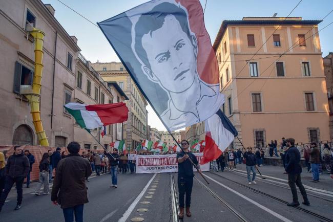 昆汀之死：“身份主义”暗流与法国的“柯克时刻” 街头冲突引爆政治风暴