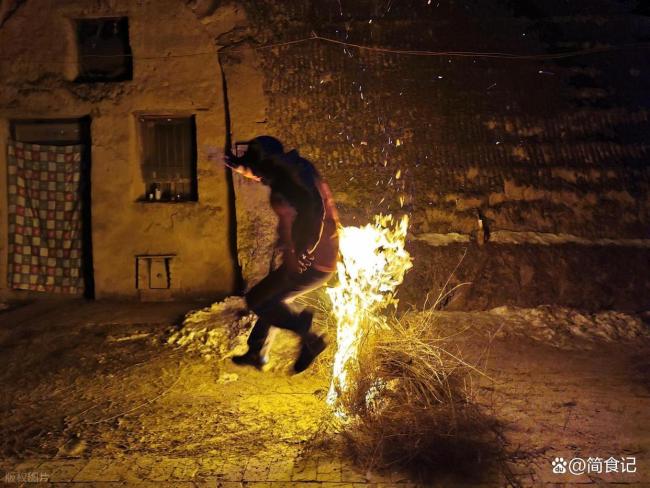 正月二十三“燎疳节” 牢记四大习俗 送旧迎新接好运