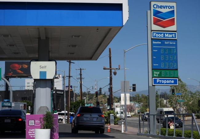 美国称以色列袭击伊朗储油设施 美方叫停行动