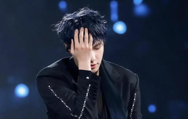 国话与张艺兴互动停留在半年前