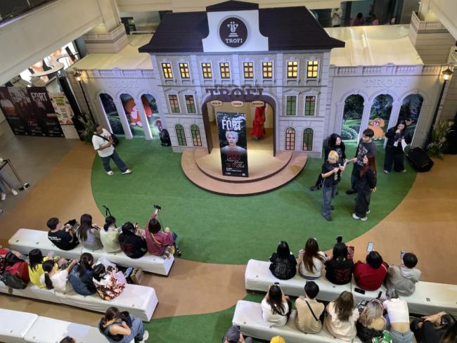 中产小孩降级去泰国插班 国际教育平替新选择