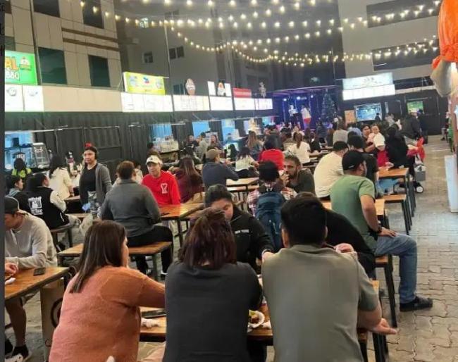 滞留迪拜旅客遭遇退费难问题 报销乌龙引发关注