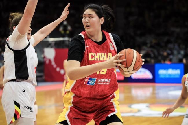 这支头重脚轻的中国女篮，重建之路需要时间 内外失衡待解