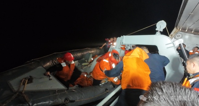 看到中国海军就感觉有救了 30分钟营救10渔民