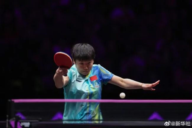 出局!孙颖莎2-4蒯曼输在哪?前三板抢不过,正手大角被打穿:国乒女单核心止步八强