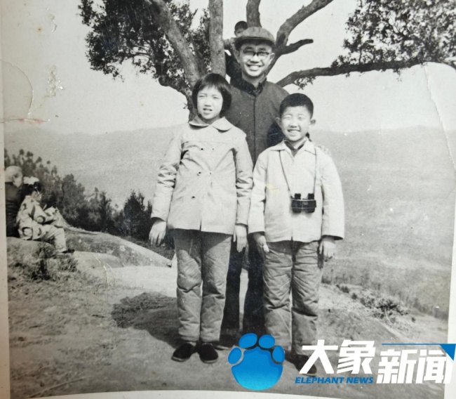 85岁核武专家称自己是幸福老头 用写作对抗生活