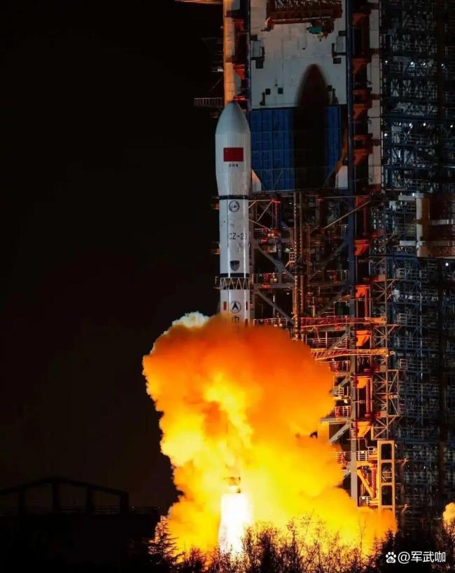 两箭发射成功：展现航天实力