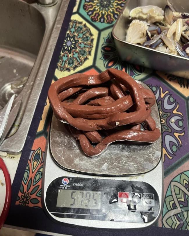 市监局回应螃蟹绑绳占总价20%