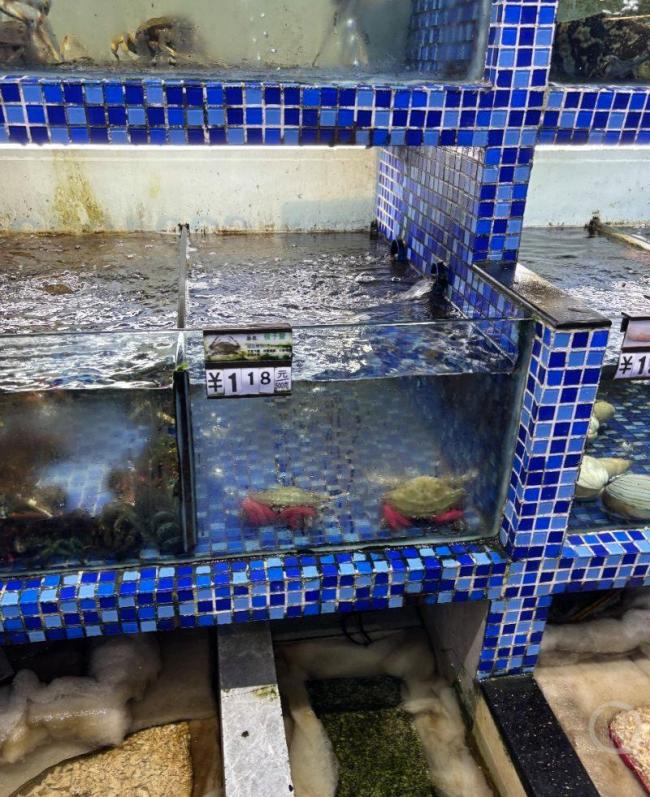 市监局回应螃蟹绑绳占总价20% 消费者质疑“加重绑绳”变相提价