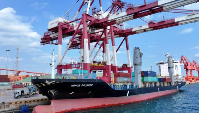 中东多国开辟新商路替代霍尔木兹 供应链多元化布局