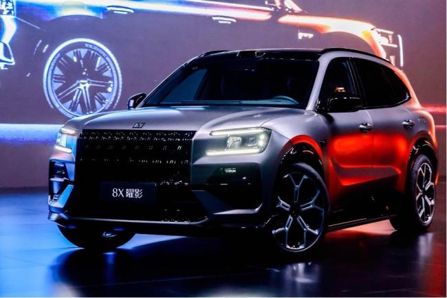 极氪8X预售价37.68万起 硬刚BBA高性能阵营