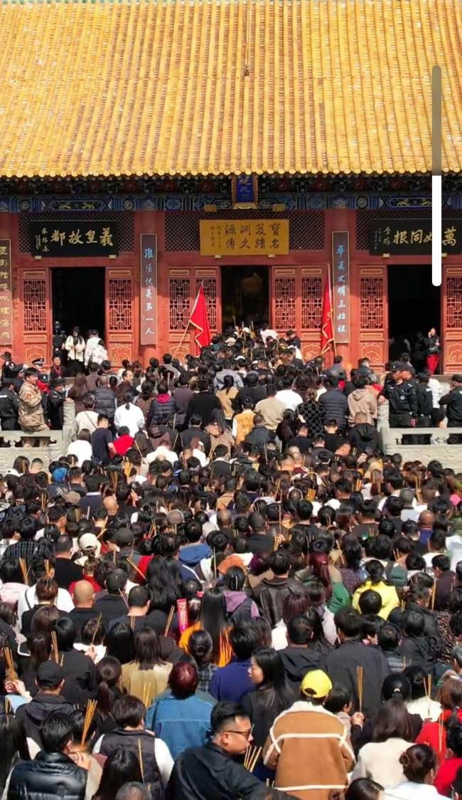 猪蹄老板27万拿下网红摊位 日成本3万 打造淮阳特色美食品牌