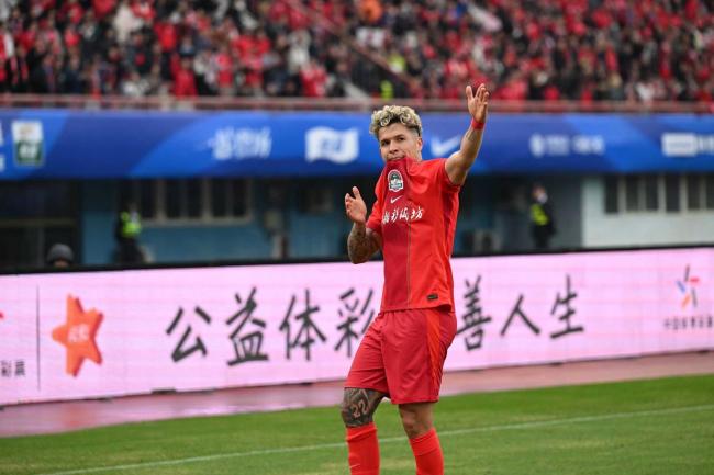 河南队主场2-1击败云南玉昆 成功“负分清零”