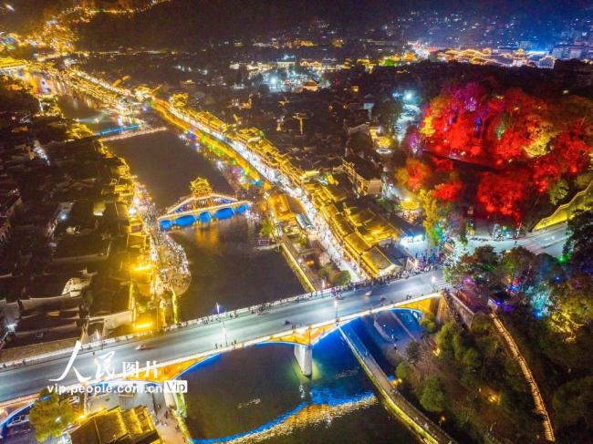 湖南湘西：畅游凤凰古城