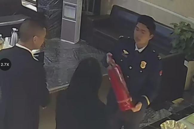 男子假冒消防检查一句话露馅 警惕“假检查、真套路”