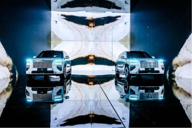 极氪8X预售价37.68万起 硬刚BBA高性能阵营