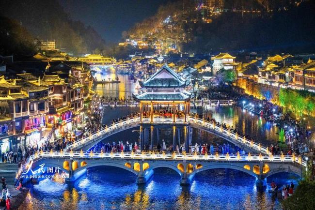 湖南湘西：畅游凤凰古城