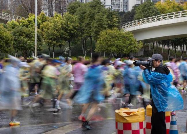 马拉松，又出幺蛾子 裁判误判闹剧