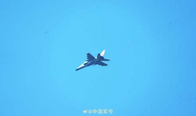 南部战区空军某部组织飞行训练 锤炼全天候作战能力