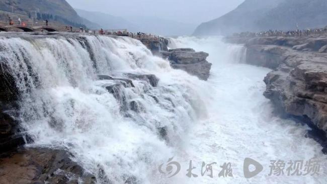 游客在壶口瀑布外拍被投诉侵权 景区“硬气”投诉引争议