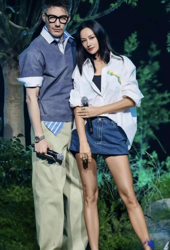 瞿颖凭“活人感”再度走红 真实态度获赞