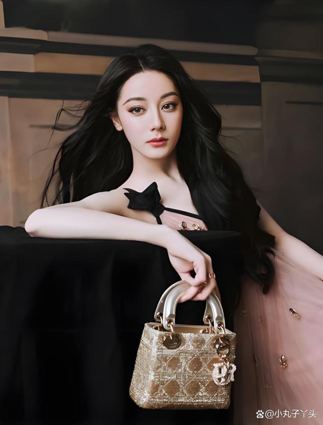 迪丽热巴粉丝喊话郝阿三 请善待她