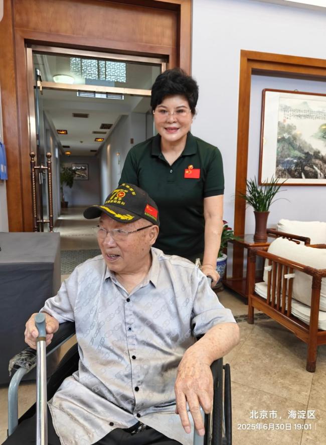 女子组织志愿军老兵相聚北京 新春礼遇温暖英雄心