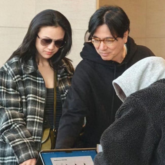 曝汤唯疑怀二胎