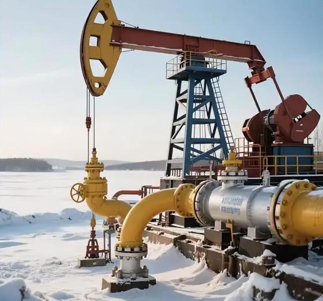 普京终于迎来好运,每天多挣500亿赤字直接填平 油价飙升扭转局势