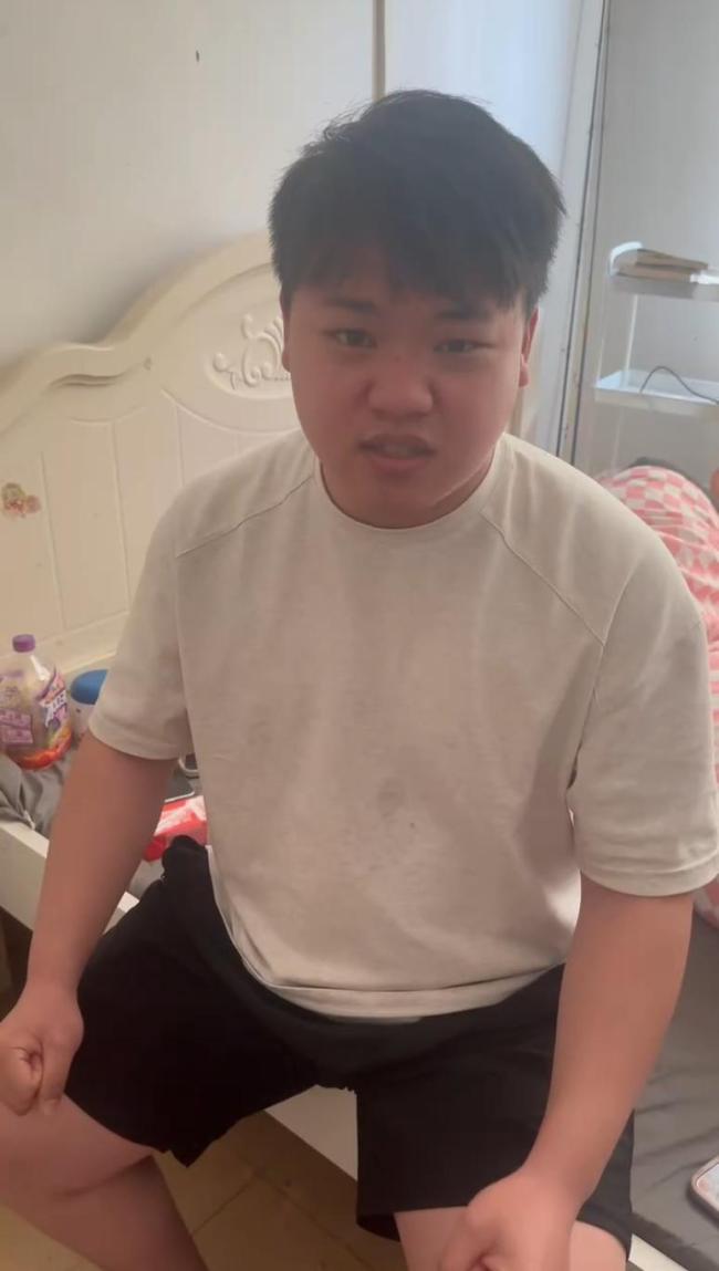 梅姨落网被拐儿童激动到吐了