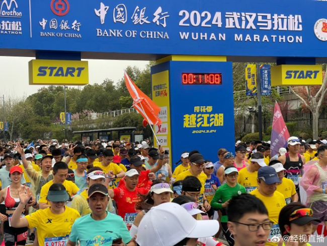 汉马第一名获得15000美元奖励 荣耀与重奖的高光时刻