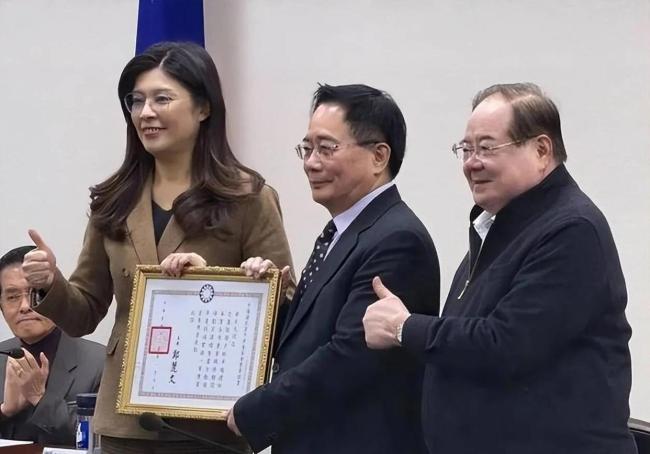 蔡正元上入狱前最后通告提三大愿望 向死而生