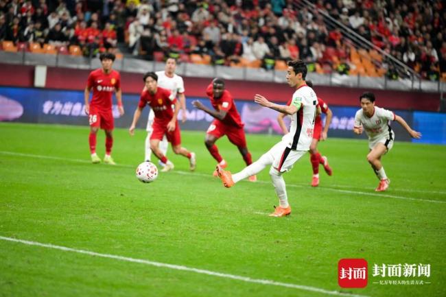 川渝德比迪马塔独进两球 久别重逢的进球盛宴