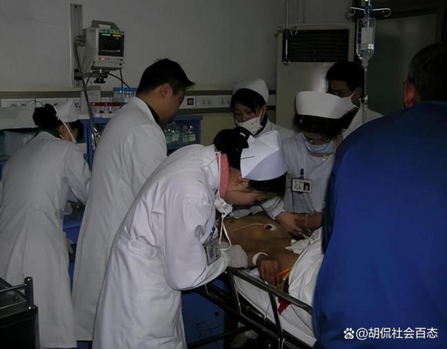 贵州交通事故致学生2死 教育局回应 安全隐患引关注