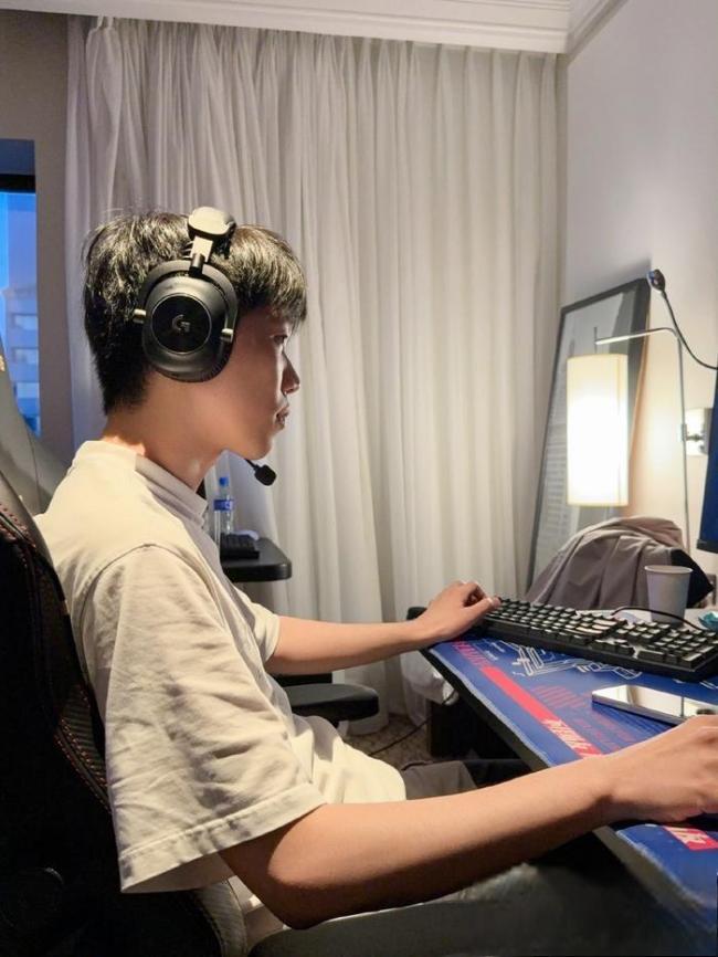 BLG打G2扳平比分