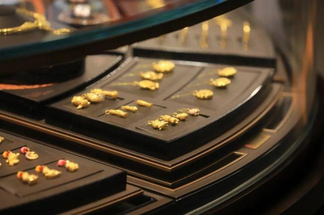 金价罕见暴跌原因找到了 通胀预期与货币政策博弈