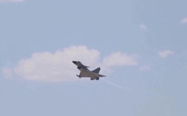 歼-10战机体系攻防演练现场直击