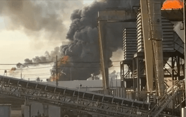 美国得州炼油厂发生爆炸