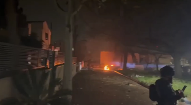 外交部回应美对伊48小时通牒 局势紧张升级