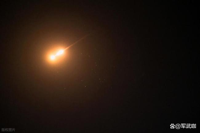 伊朗出动多军种无人机部队